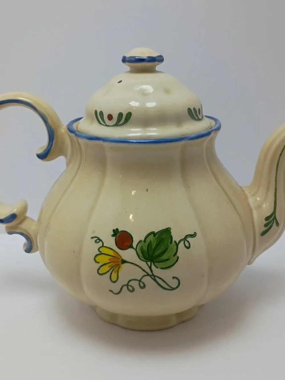 Vernonware by Metlox #1279 California Country Cottage Style Teapot